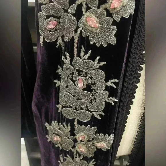 Stunning Vintage Open Front Top - Picture 4 of 12